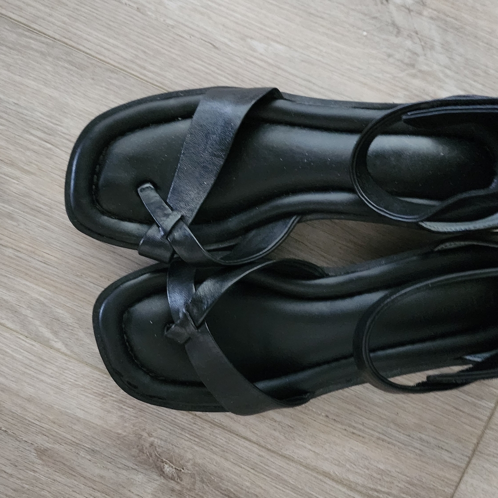 Black Strappy Square-Toe Women's Sandals